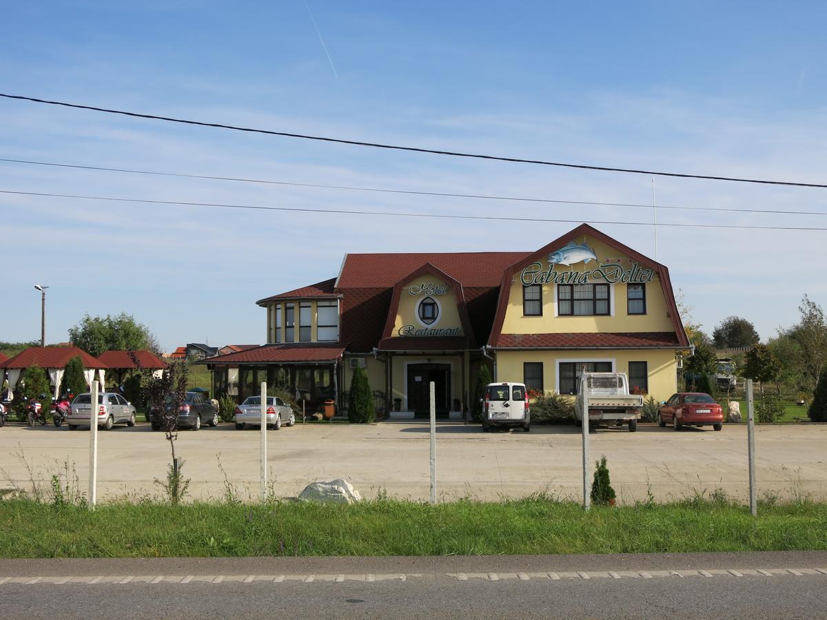 Conacul De Pe Lac Sagu Exterior photo