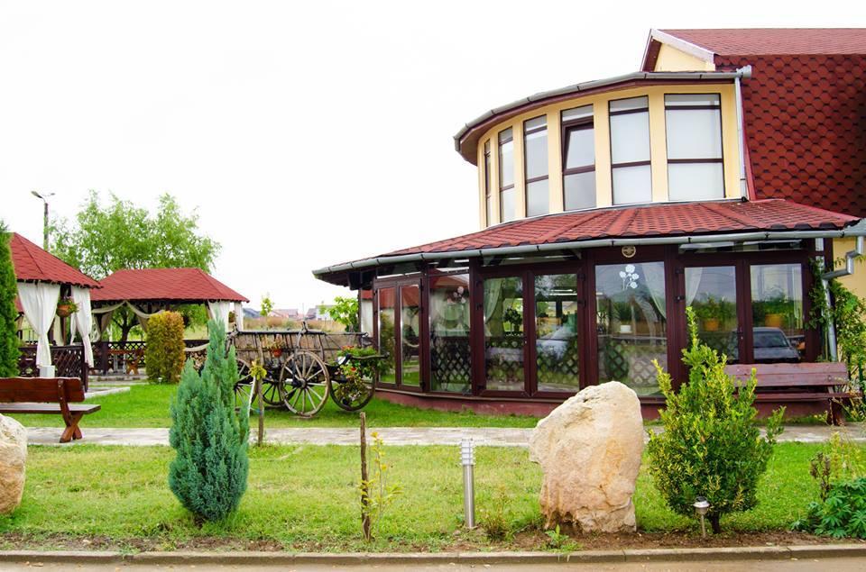 Conacul De Pe Lac Sagu Exterior photo